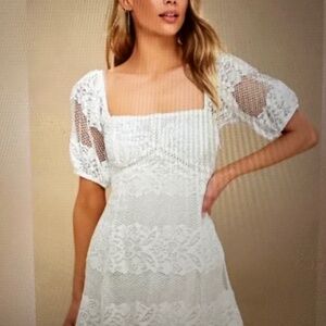 FREE PEOPLE WHITE LACE MINI DRESS. MEDIUM